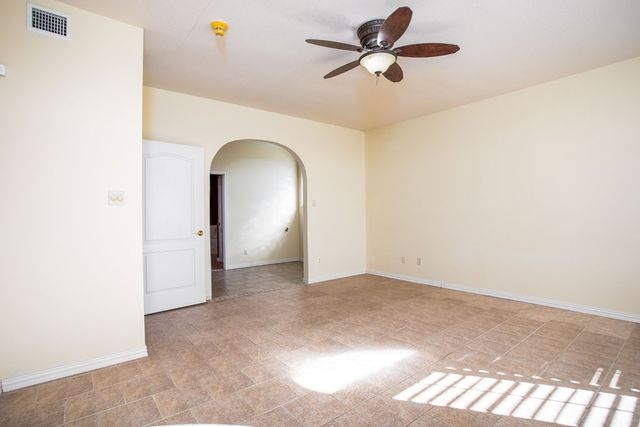 103 N Mount Haven Dr, Kerrville, TX 78028