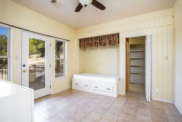 103 N Mount Haven Dr, Kerrville, TX 78028