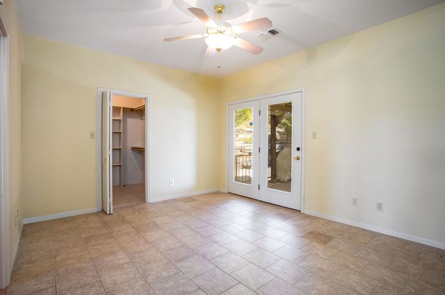 103 N Mount Haven Dr, Kerrville, TX 78028