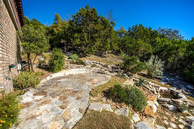 103 N Mount Haven Dr, Kerrville, TX 78028