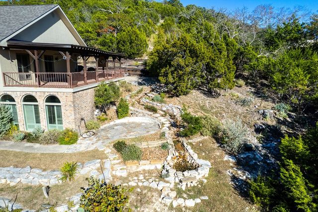 103 N Mount Haven Dr, Kerrville, TX 78028
