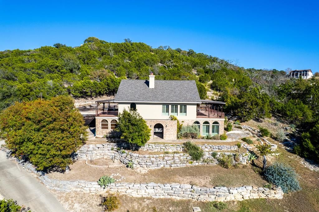 103 N Mount Haven Dr, Kerrville, TX 78028