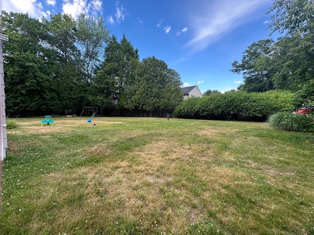 48 Juniper St, Billerica, MA 01821