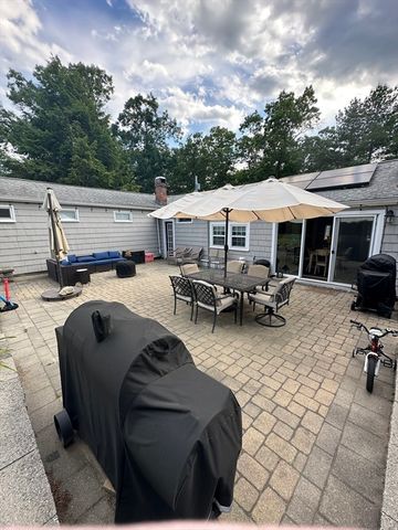 48 Juniper St, Billerica, MA 01821