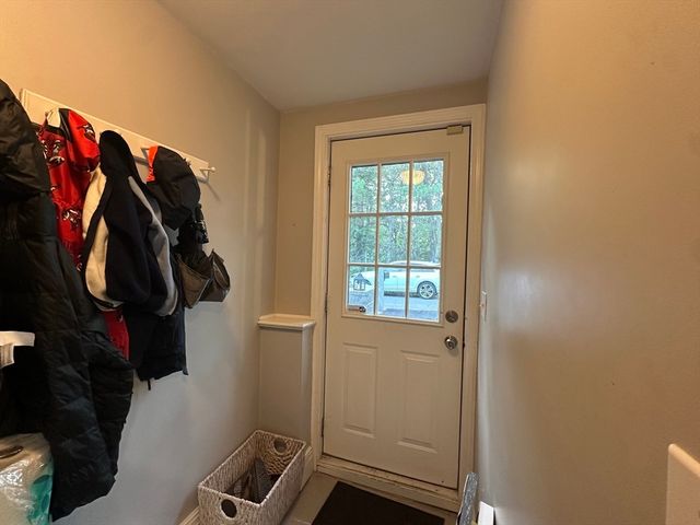 48 Juniper St, Billerica, MA 01821