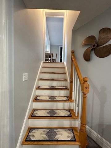 48 Juniper St, Billerica, MA 01821