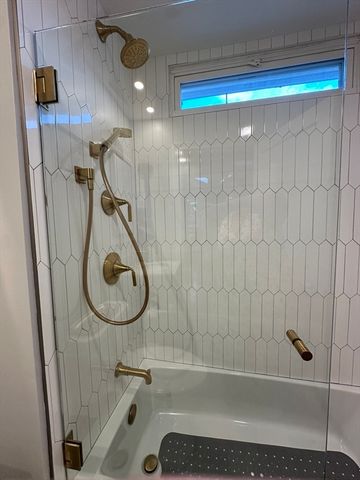 48 Juniper St, Billerica, MA 01821