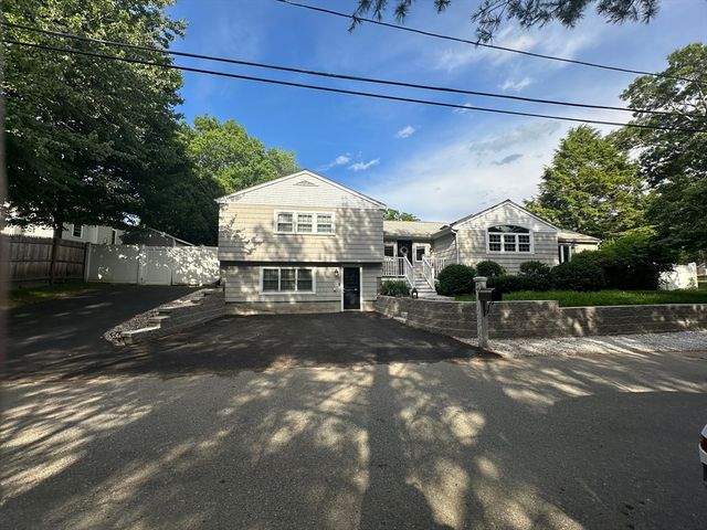 48 Juniper St, Billerica, MA 01821