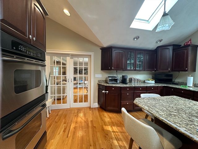 48 Juniper St, Billerica, MA 01821