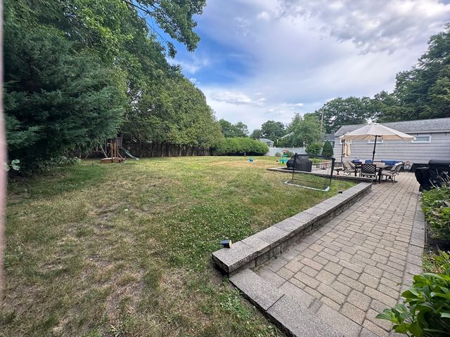 48 Juniper St, Billerica, MA 01821