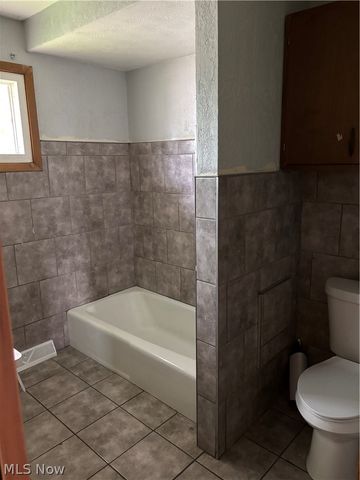 24401 Russell Avenue, Euclid, OH 44123