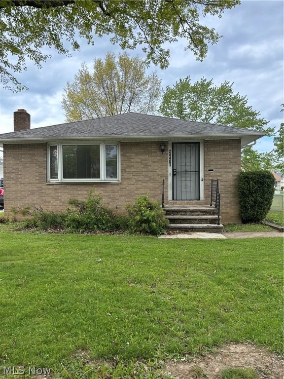 24401 Russell Avenue, Euclid, OH 44123
