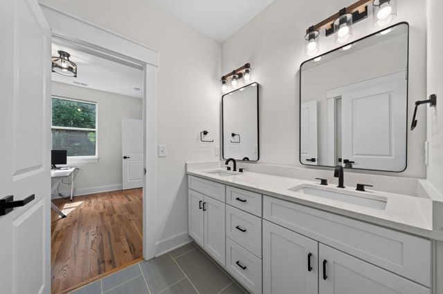 809 Ruby Way, White Bluff, TN 37187