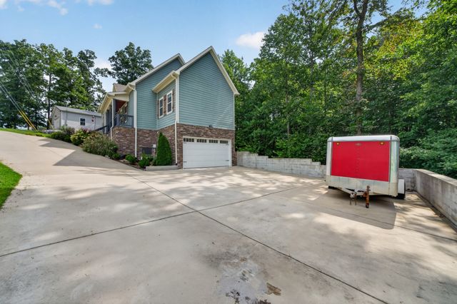 809 Ruby Way, White Bluff, TN 37187