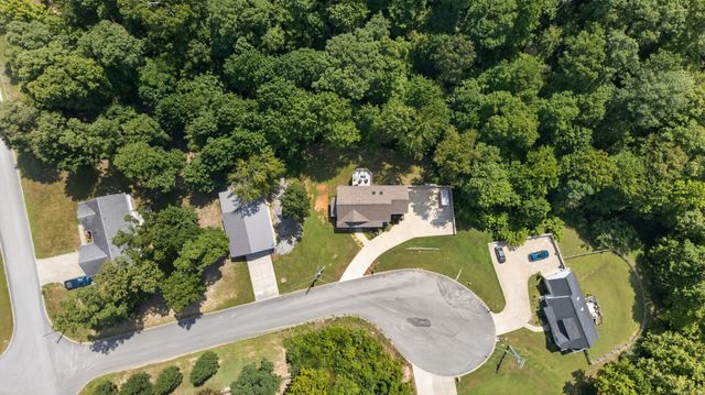 809 Ruby Way, White Bluff, TN 37187