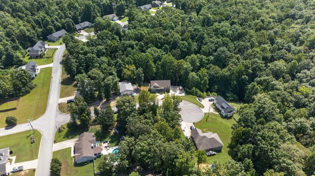 809 Ruby Way, White Bluff, TN 37187