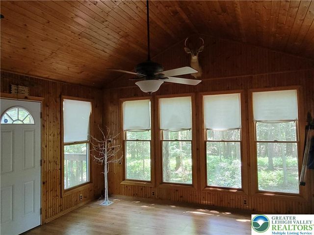 2048 Beaver Run Road, Tobyhanna Twp, PA 18347