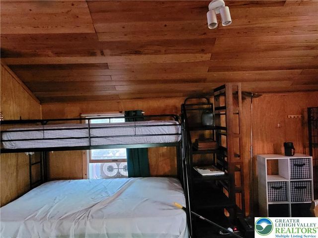 2048 Beaver Run Road, Tobyhanna Twp, PA 18347