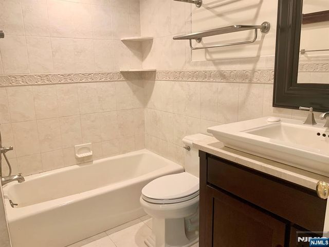 246 Mulberry Road 246, Ramsey, NJ 07446