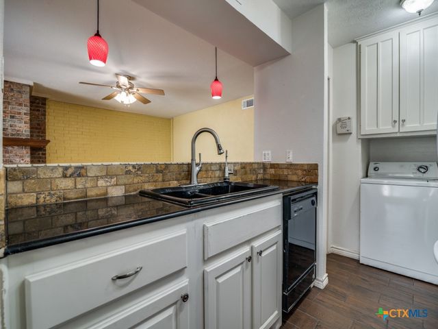 2009 Town Court, Garland, TX 75041