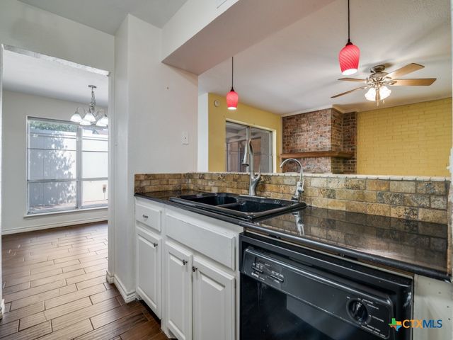 2009 Town Court, Garland, TX 75041