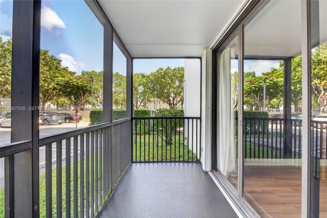 3301 N Country Club Drive 101, Aventura, FL 33180
