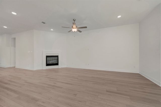 2081 Pine Grove Lane, Arlington, TX 76005
