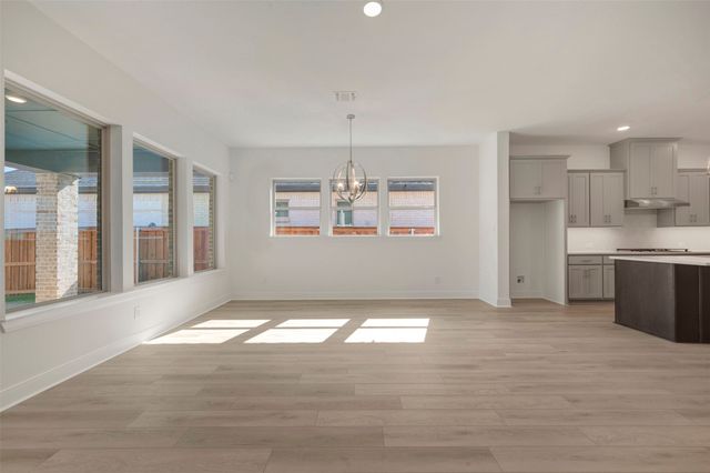 2081 Pine Grove Lane, Arlington, TX 76005
