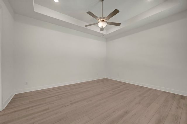 2081 Pine Grove Lane, Arlington, TX 76005