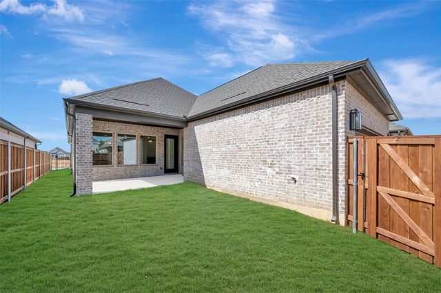 2081 Pine Grove Lane, Arlington, TX 76005
