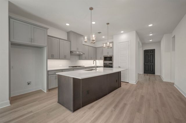 2081 Pine Grove Lane, Arlington, TX 76005
