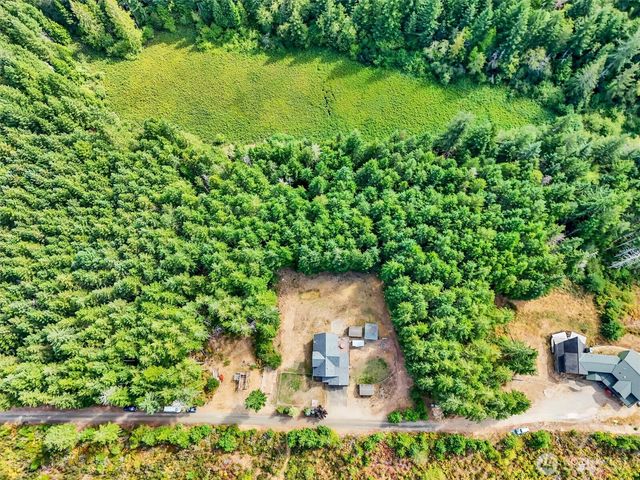 251 E Jobes Court, Belfair, WA 98528