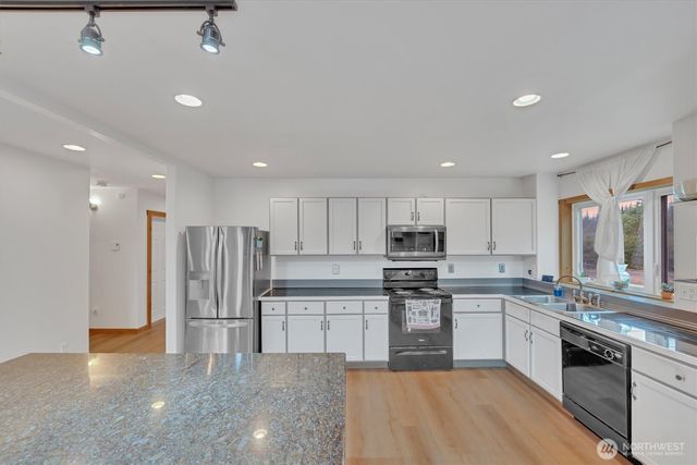 251 E Jobes Court, Belfair, WA 98528