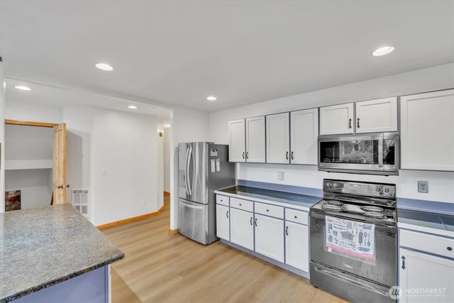 251 E Jobes Court, Belfair, WA 98528