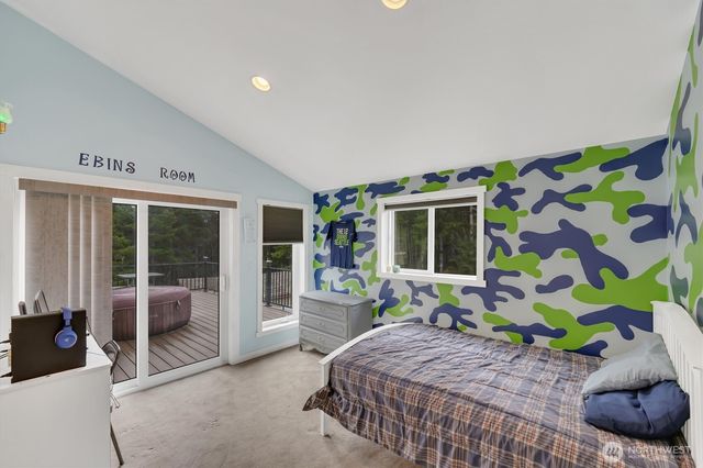 251 E Jobes Court, Belfair, WA 98528