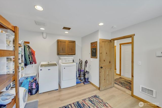 251 E Jobes Court, Belfair, WA 98528