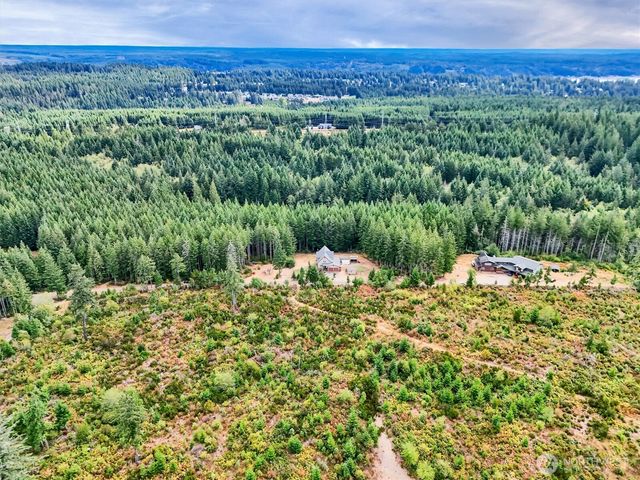 251 E Jobes Court, Belfair, WA 98528