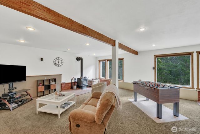 251 E Jobes Court, Belfair, WA 98528