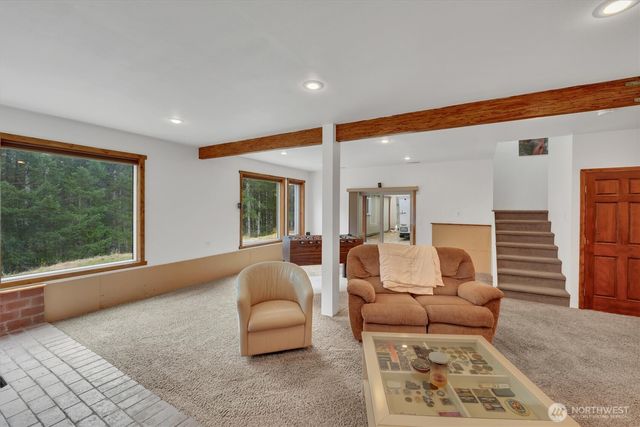 251 E Jobes Court, Belfair, WA 98528