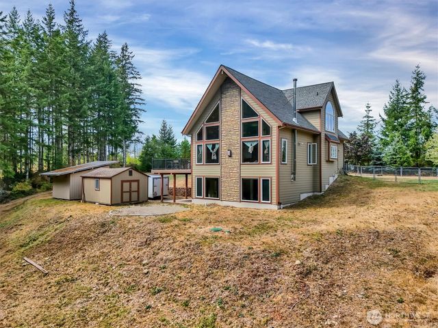 251 E Jobes Court, Belfair, WA 98528
