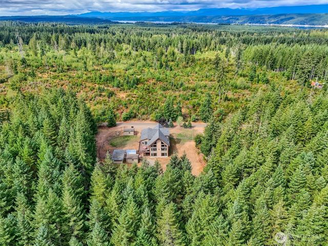 251 E Jobes Court, Belfair, WA 98528
