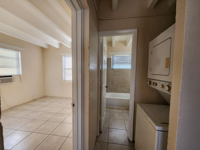 512 19th Street 2, West Palm Beach, FL 33407