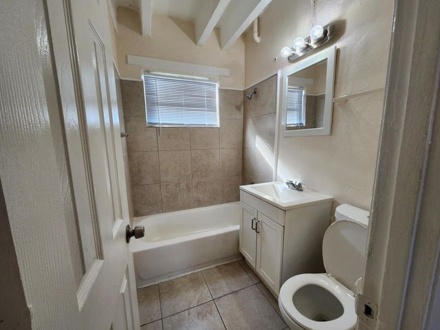 512 19th Street 2, West Palm Beach, FL 33407