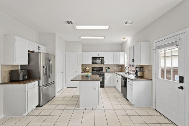 16114 Kintyre Point Road, Houston, TX 77095