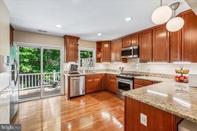 124 ROLLING TRCE, Falls Church, VA 22046