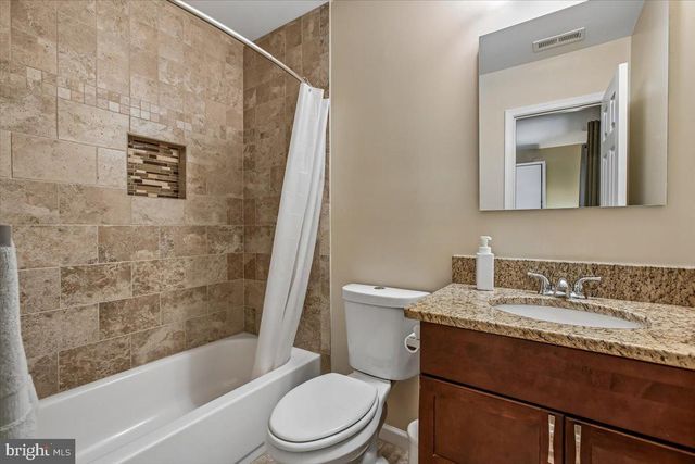 124 ROLLING TRCE, Falls Church, VA 22046