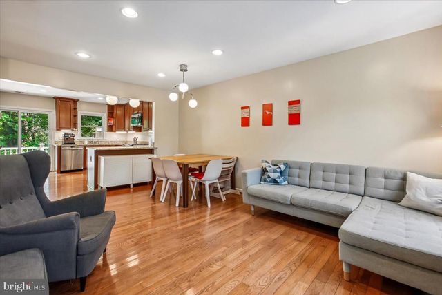 124 ROLLING TRCE, Falls Church, VA 22046