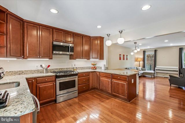 124 ROLLING TRCE, Falls Church, VA 22046
