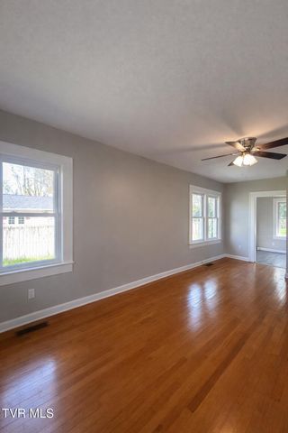 1803 Indian Ridge Road, Johnson City, TN 37604