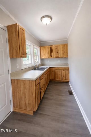 1803 Indian Ridge Road, Johnson City, TN 37604